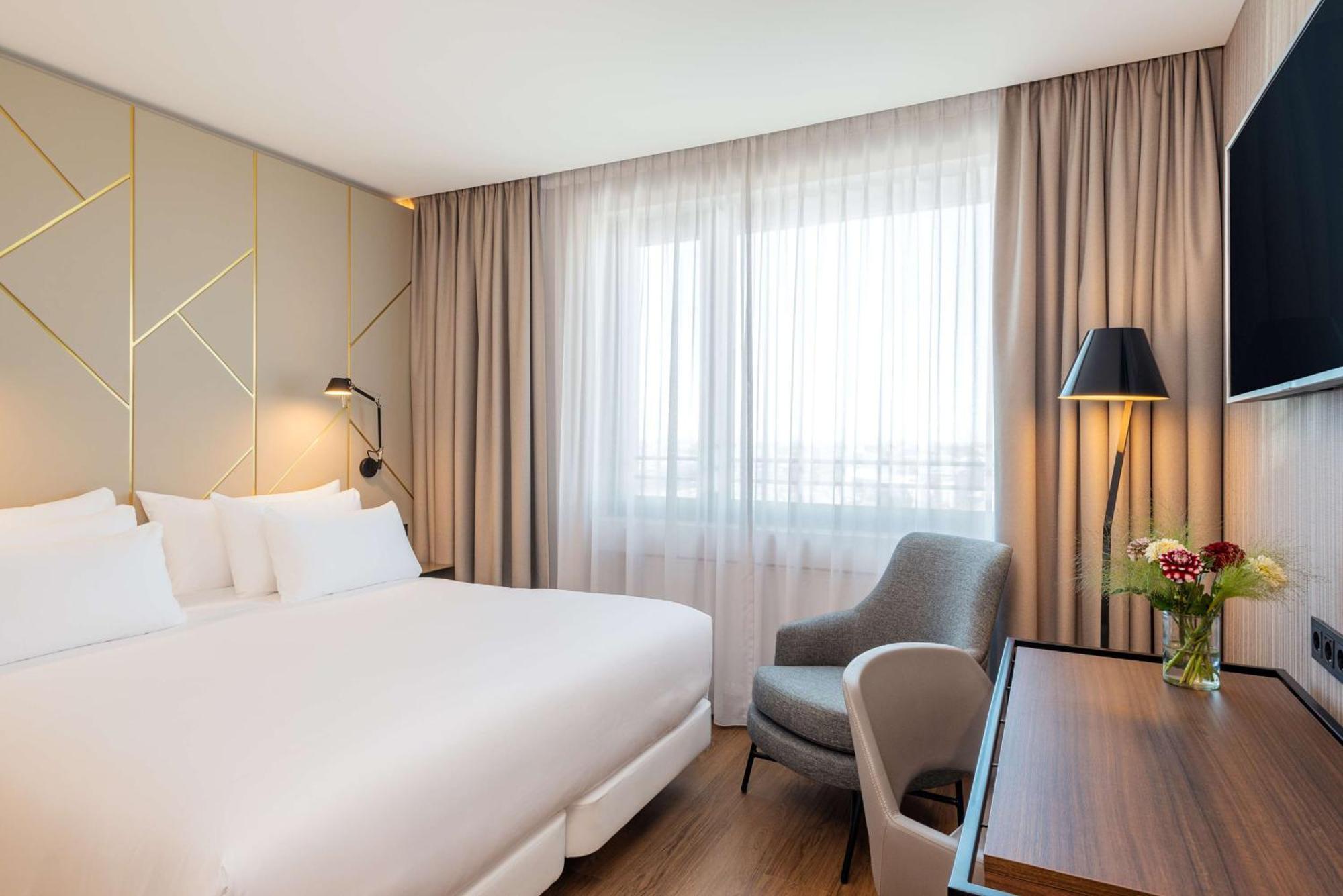 Hotel Nh Collection Bavaria 4*
